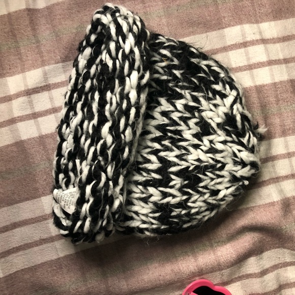 Beanie - Picture 1 of 2
